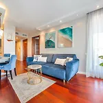 Yacht Club Sea Towers Premium
