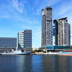 Yacht Club Sea Towers Premium