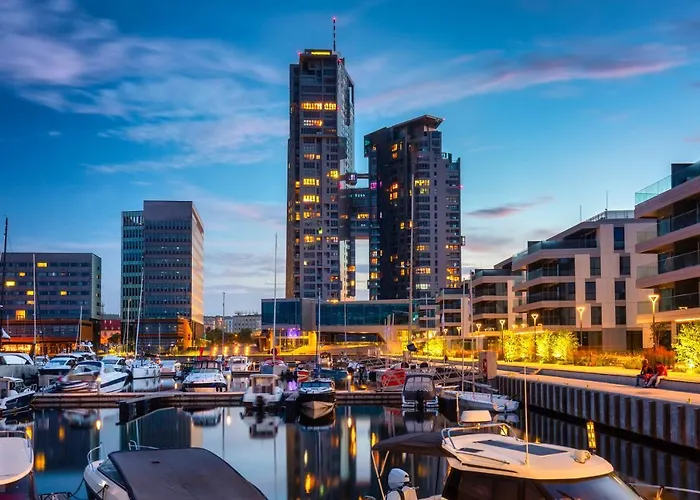 Yacht Club Sea Towers Premium