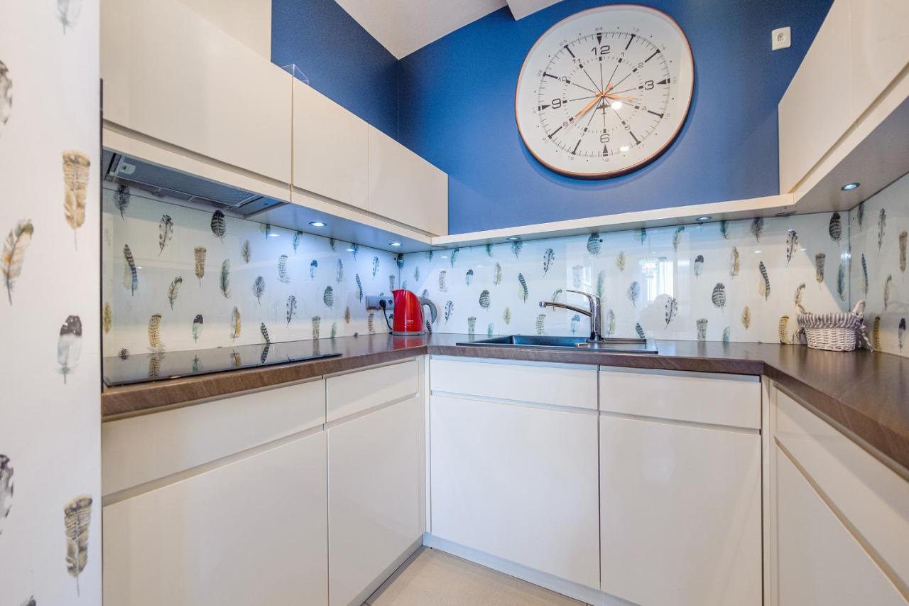 Apartment Yacht Club Sea Towers Premium