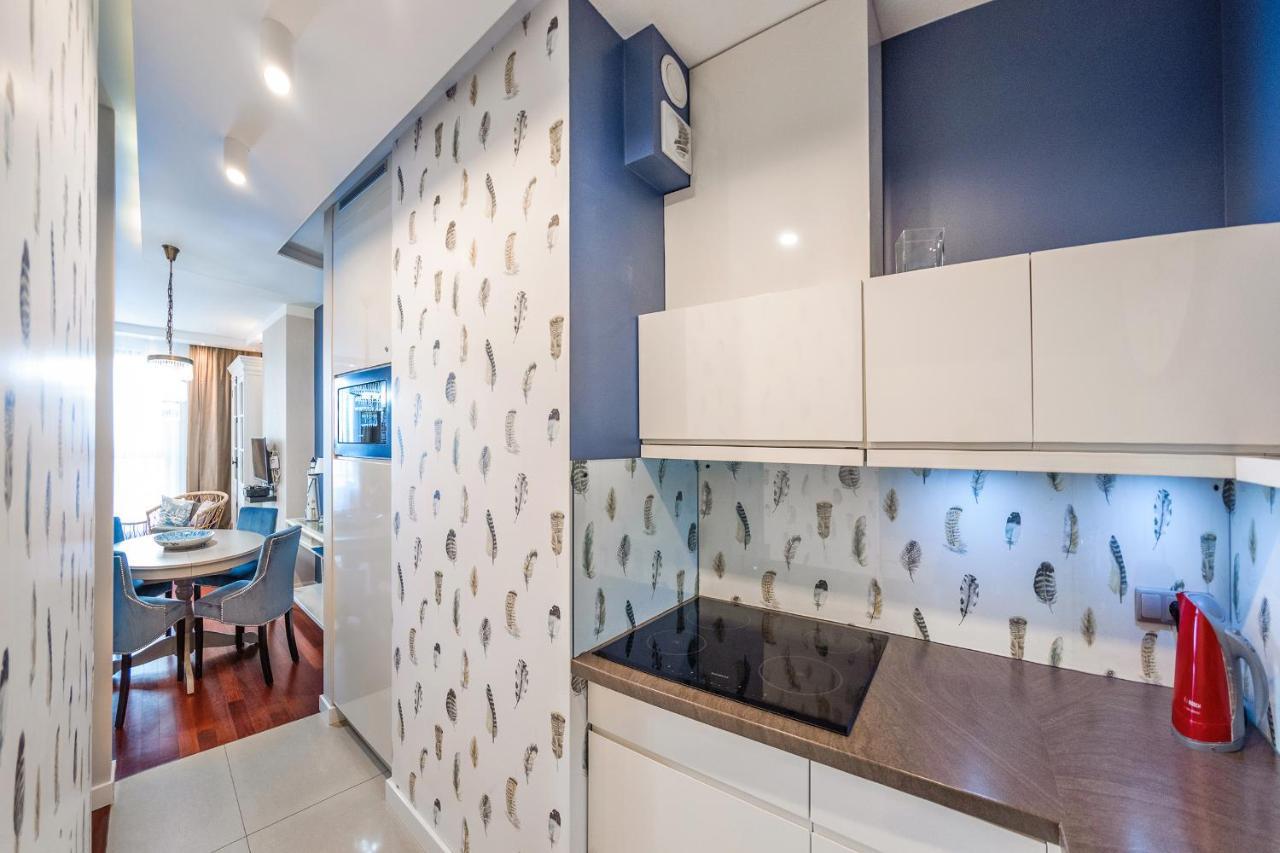 Apartment Yacht Club Sea Towers Premium