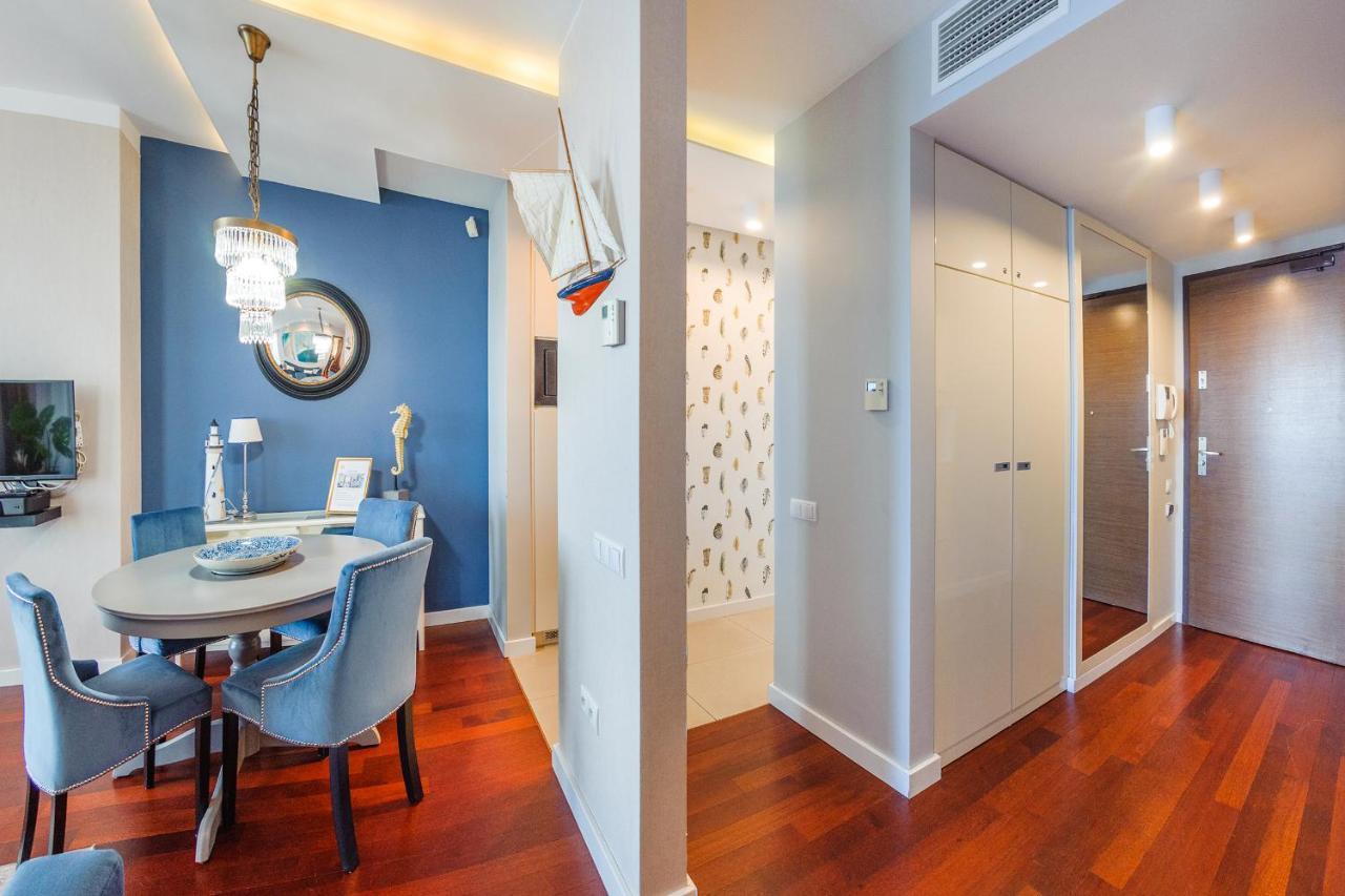 Apartment Yacht Club Sea Towers Premium